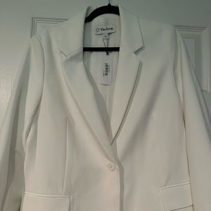 The Drop Women's Blake Long Blazer in White. Size L